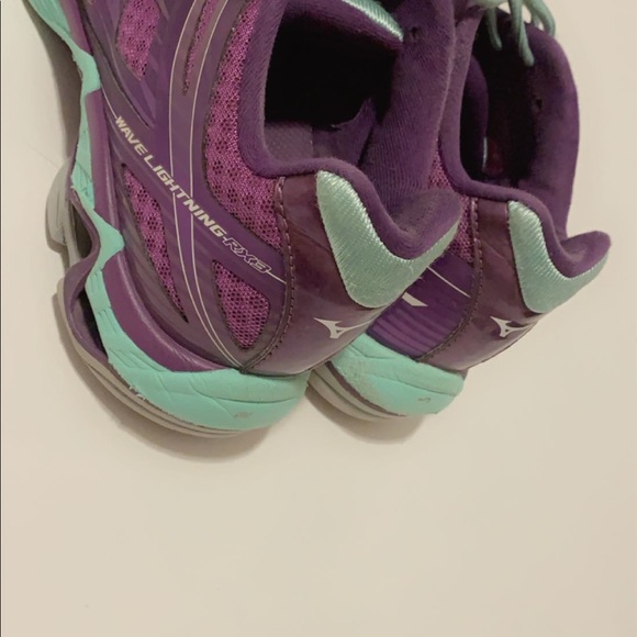 Mizuno Volleyball/Court shoes💜 - Picture 4 of 9